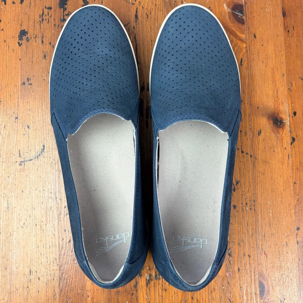 Dansko Honor Navy‎ Mens US 7 EU40 Perforated Leather Slip On Sneakers 4712757575